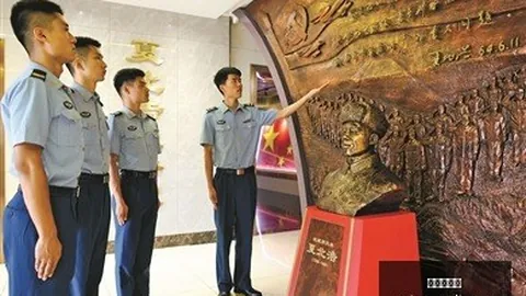 莱诺：战利物浦关键一役，首分意义非凡，球队表现卓越